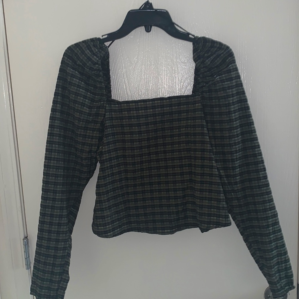 H&M Cropped Shirt
